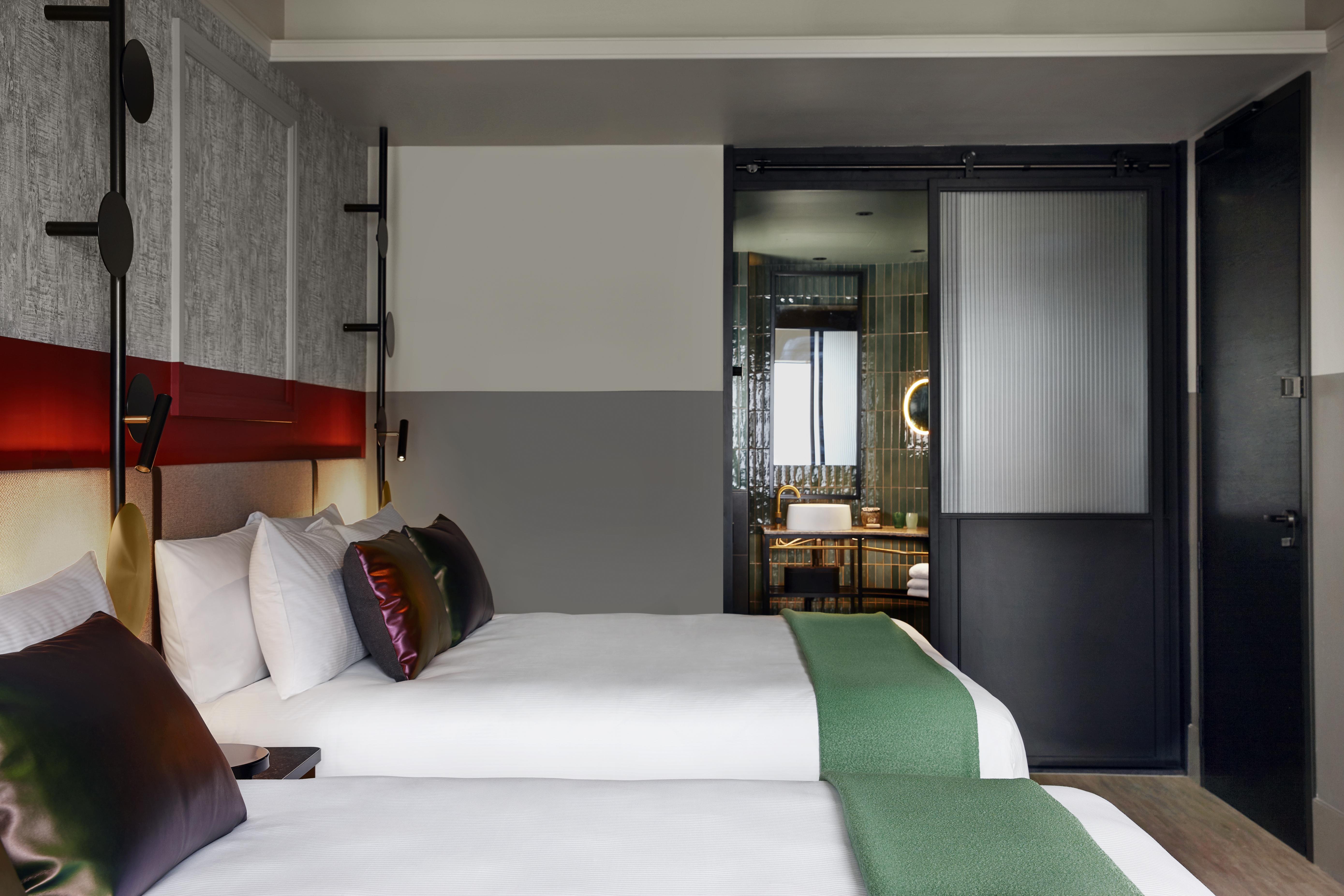 Qt Auckland Hotel Exterior photo Deluxe room
